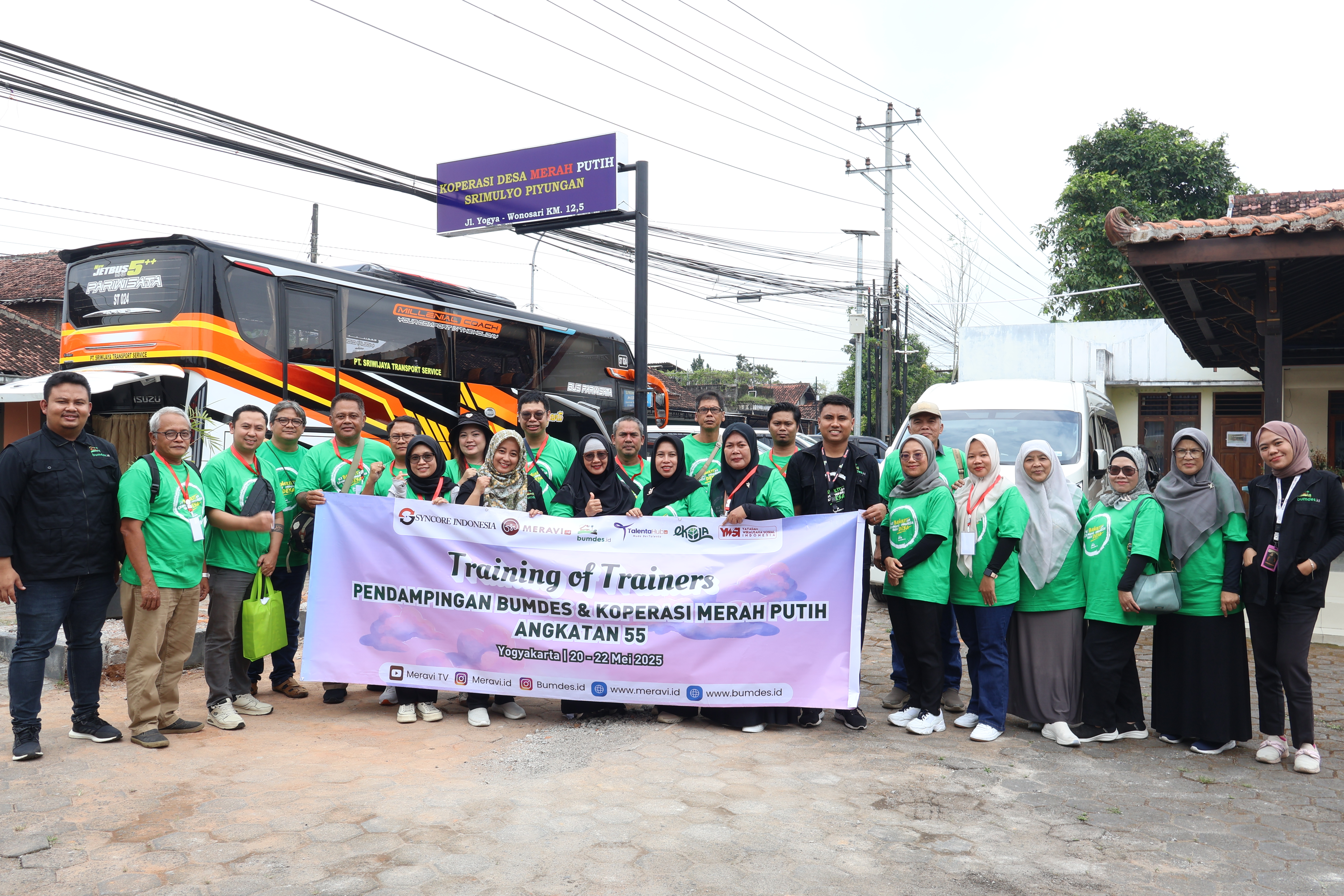 membangun-ekonomi-desa-yang-berkelanjutan-melalui-sinkronisasi-koperasi-merah-putih-umkm-dan-bum-desa